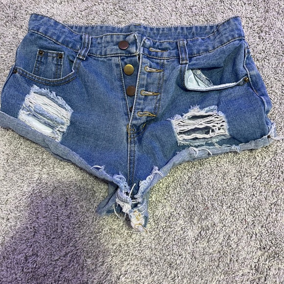 Short blue jean short - Picture 1 of 3